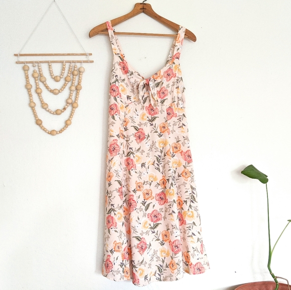 Astr Dresses & Skirts - RESERVED Astr the Label TieFront Dress PeachFloral